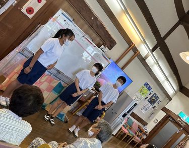 職業体験で中学生が３名きてくれました✨